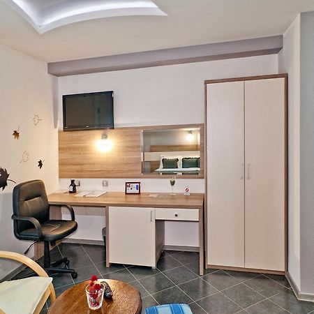 Garni Hotel Lama Κραγκούγιεβατς Εξωτερικό φωτογραφία