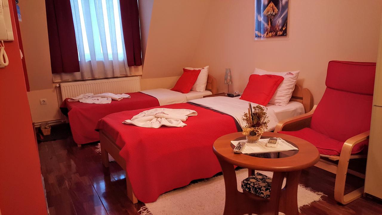 Garni Hotel Lama Κραγκούγιεβατς Εξωτερικό φωτογραφία