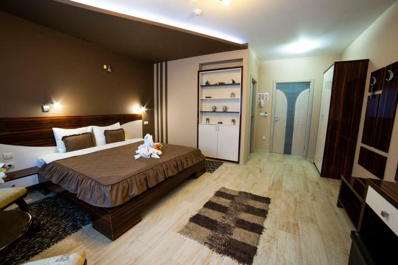 Garni Hotel Lama Κραγκούγιεβατς Εξωτερικό φωτογραφία
