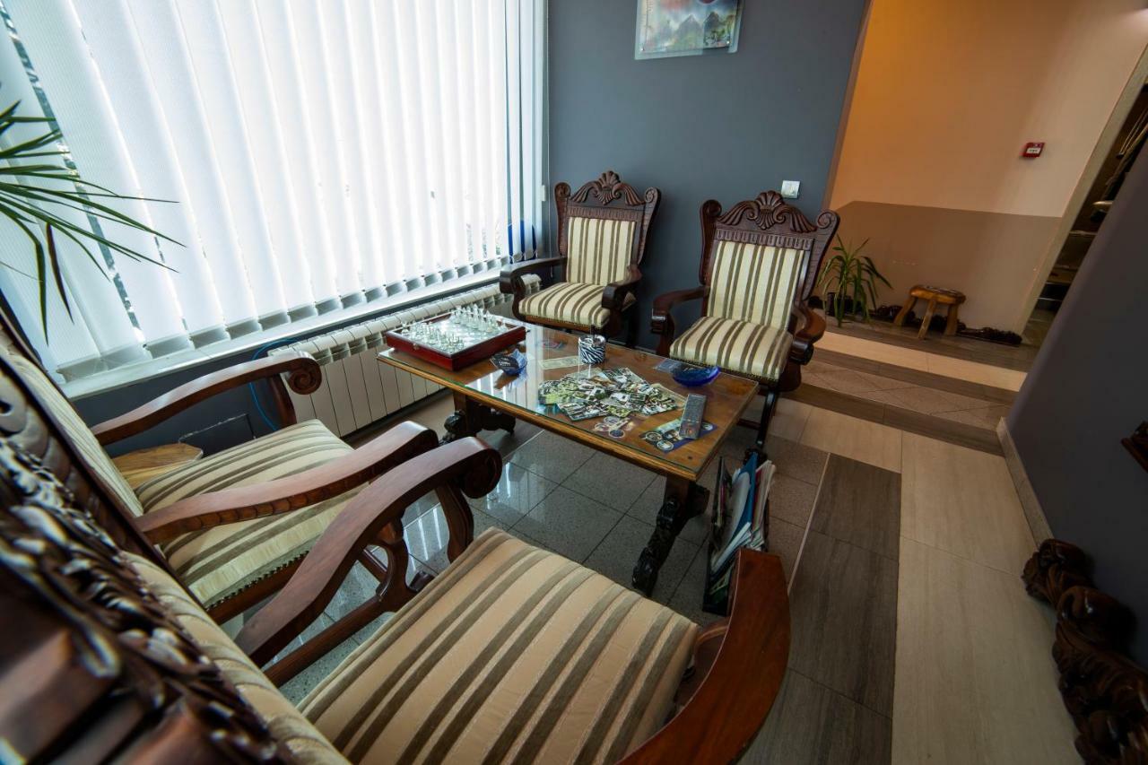 Garni Hotel Lama Κραγκούγιεβατς Εξωτερικό φωτογραφία