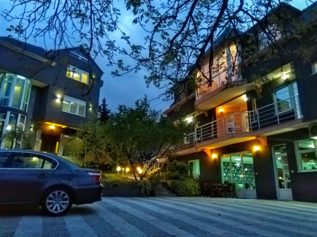 Garni Hotel Lama Κραγκούγιεβατς Εξωτερικό φωτογραφία
