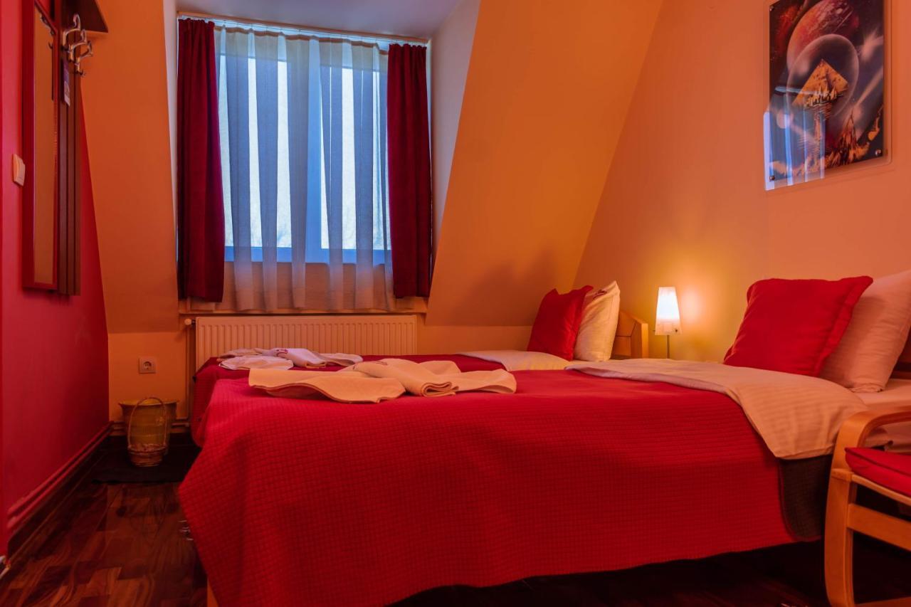 Garni Hotel Lama Κραγκούγιεβατς Εξωτερικό φωτογραφία
